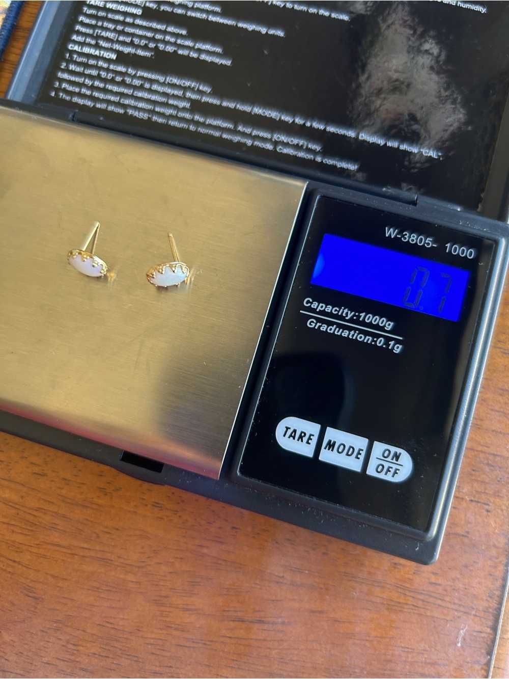 Vintage 1980 14k Gold Opal Stud Earrings - Iridescent White Opal - Picture 10 of 14